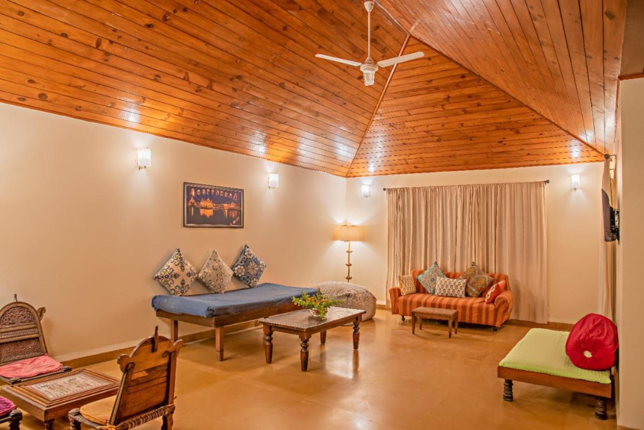 Western Edge Kasauli !Lawn! Bonfire! Peace! Pvt Villa ! المظهر الخارجي الصورة